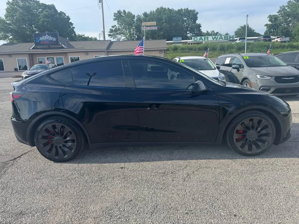 2022 Tesla Model Y Performance - Image 2 of 20