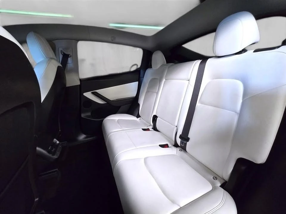 2022 Tesla Model Y Performance - Image 8 of 20