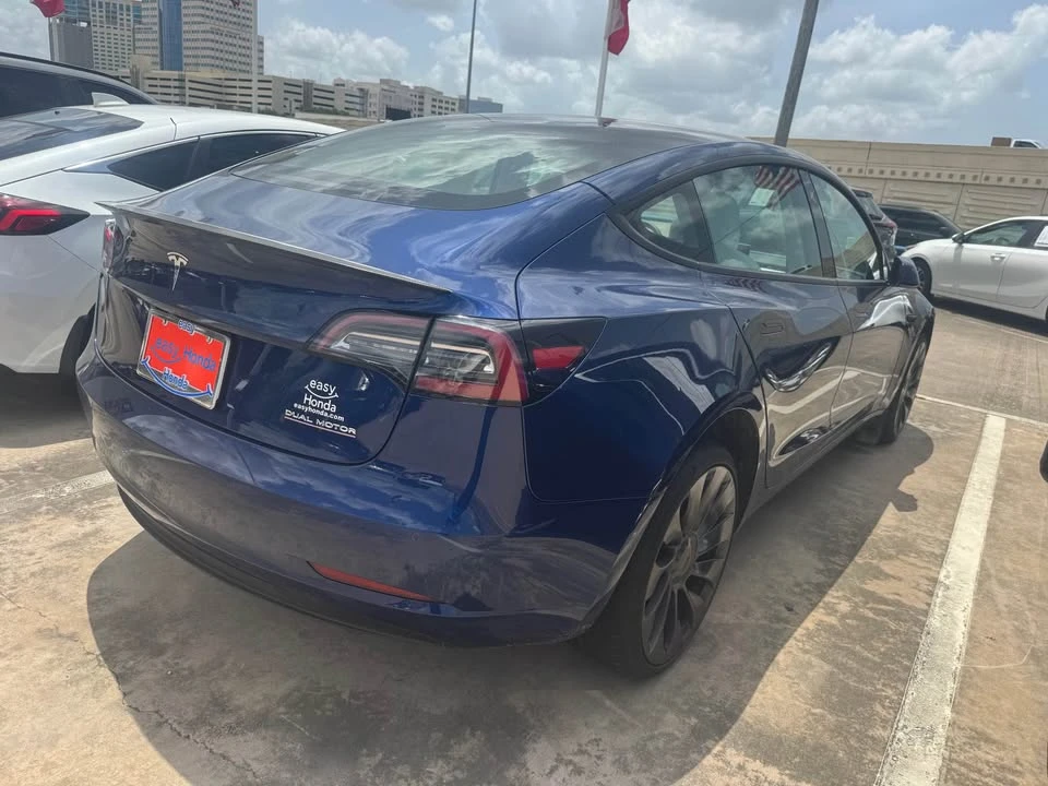 2022 Tesla Model Y Performance - Image 3 of 5