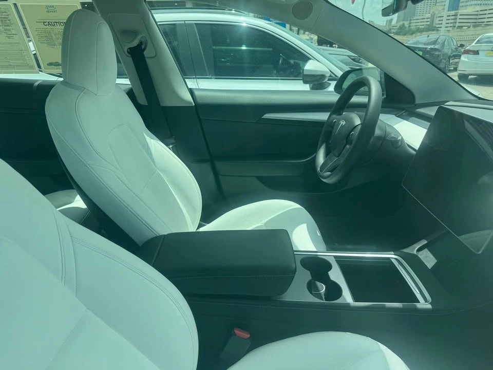 2022 Tesla Model Y Performance - Image 5 of 5