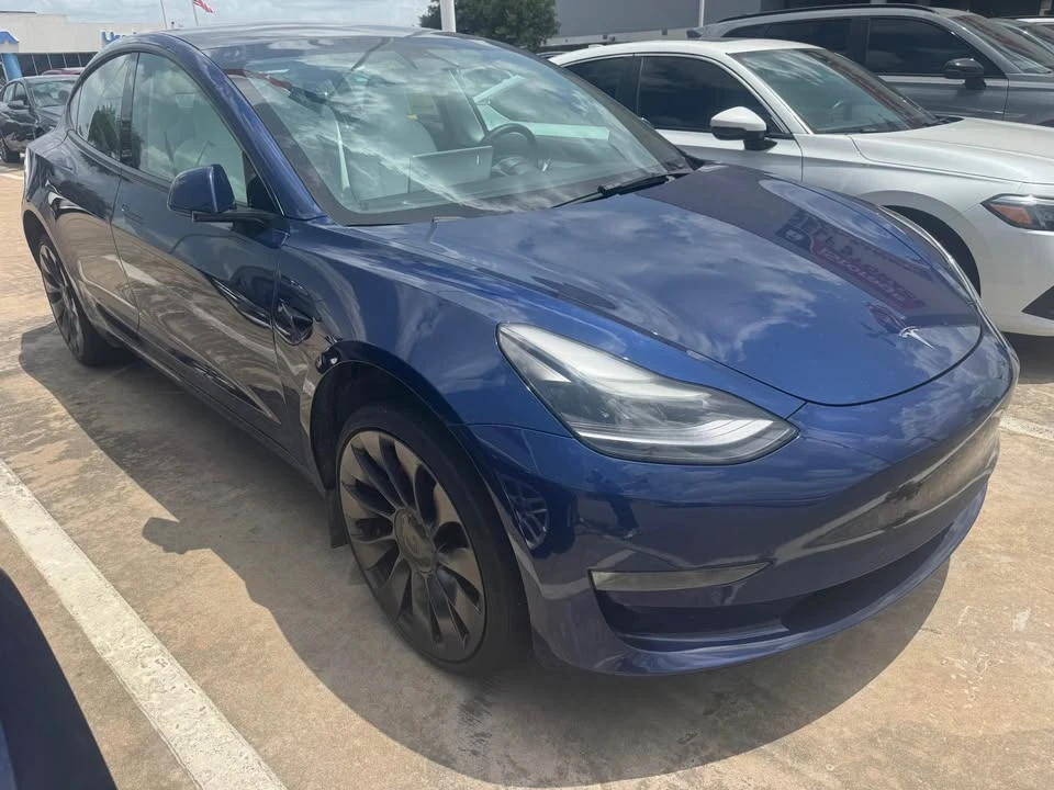 2022 Tesla Model Y Performance - Image 2 of 5