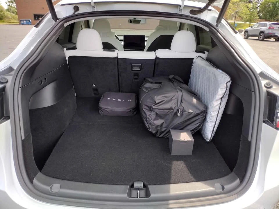 2022 Tesla Model Y Performance - Image 11 of 20