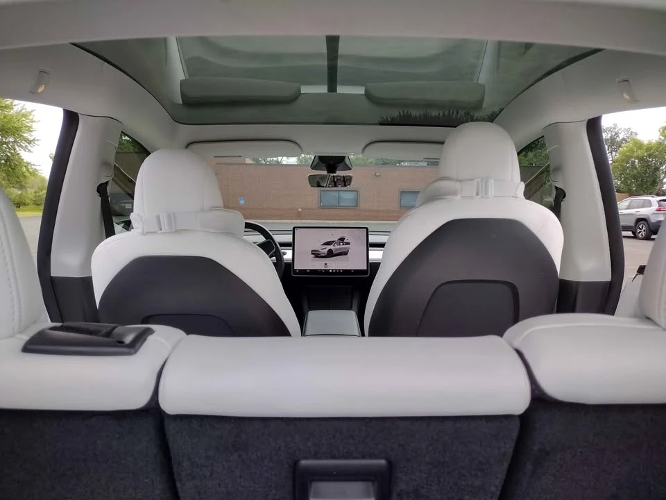 2022 Tesla Model Y Performance - Image 8 of 20