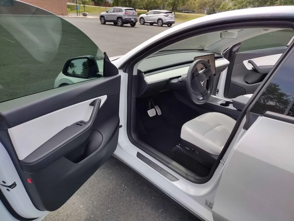 2022 Tesla Model Y Performance - Image 3 of 20