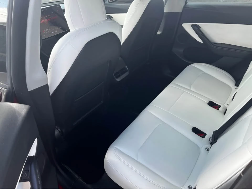 2022 Tesla Model Y Performance - Image 6 of 7