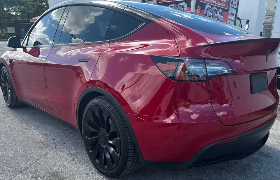 2022 Tesla Model Y Performance - Image 4 of 7