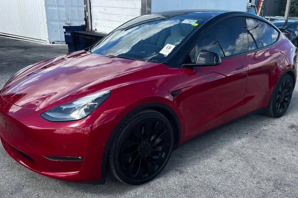 2022 Tesla Model Y Performance - Image 2 of 7