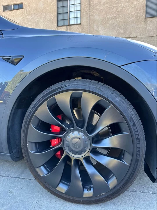 2022 Tesla Model Y Performance - Image 9 of 18