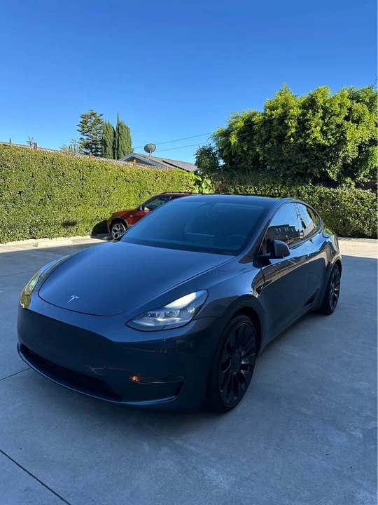 2022 Tesla Model Y Performance - Image 2 of 18