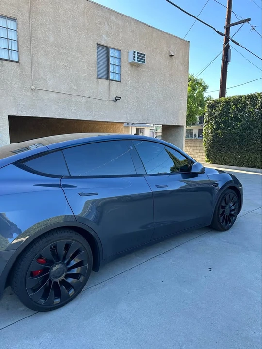 2022 Tesla Model Y Performance - Image 8 of 18