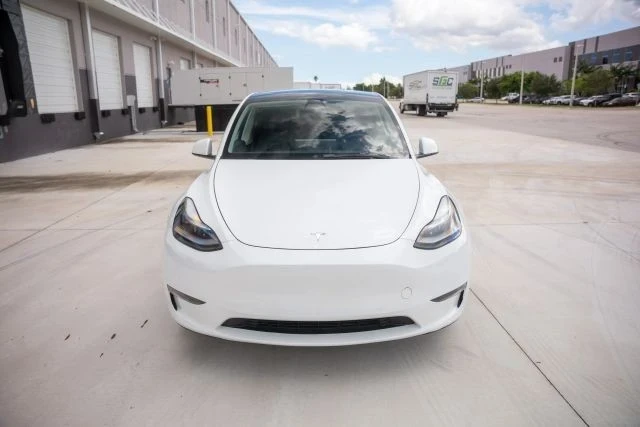 2022 Tesla Model Y Performance - Image 6 of 21