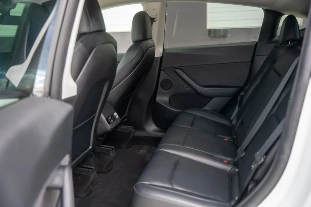 2022 Tesla Model Y Performance - Image 19 of 21