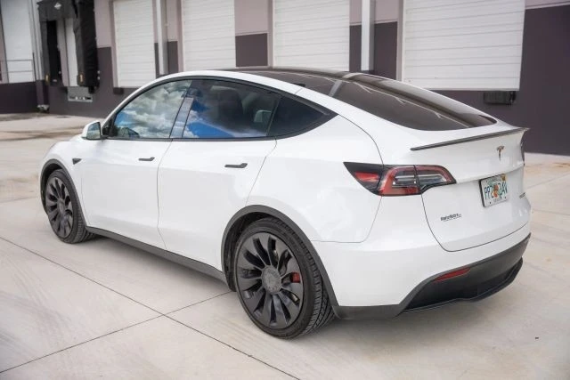 2022 Tesla Model Y Performance - Image 3 of 21