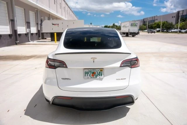 2022 Tesla Model Y Performance - Image 4 of 21