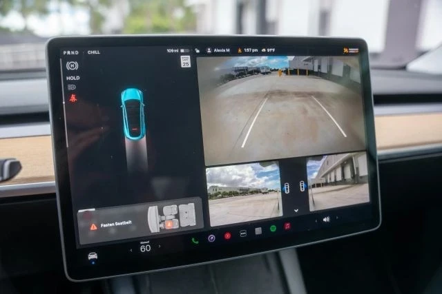2022 Tesla Model Y Performance - Image 13 of 21
