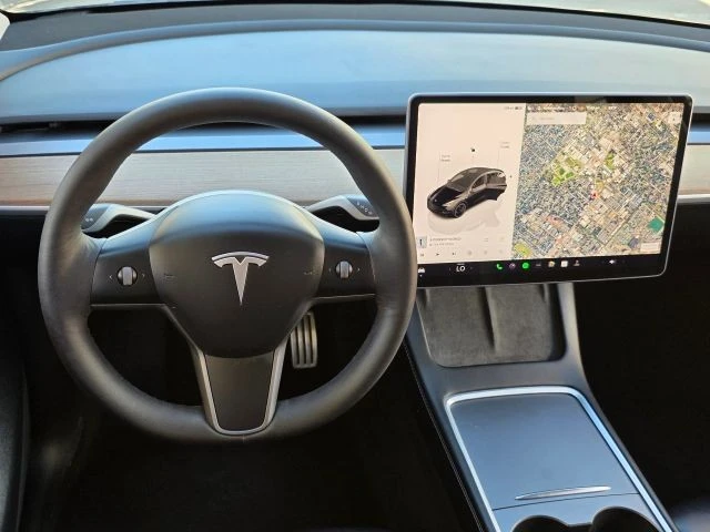 2022 Tesla Model Y Performance - Image 13 of 21