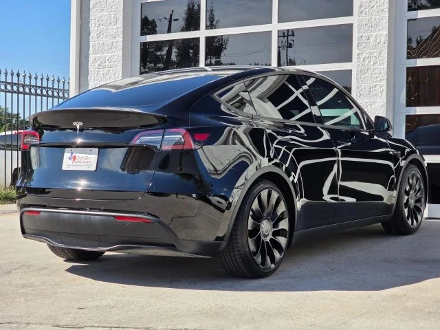 2022 Tesla Model Y Performance - Image 4 of 21