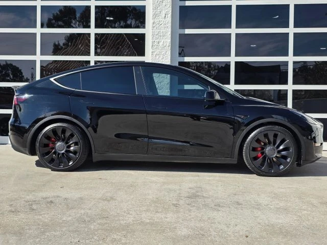 2022 Tesla Model Y Performance - Image 3 of 21