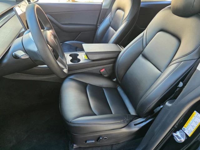2022 Tesla Model Y Performance - Image 15 of 21