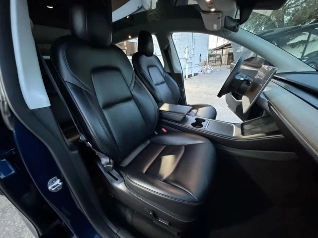 2022 Tesla Model Y Performance - Image 15 of 21