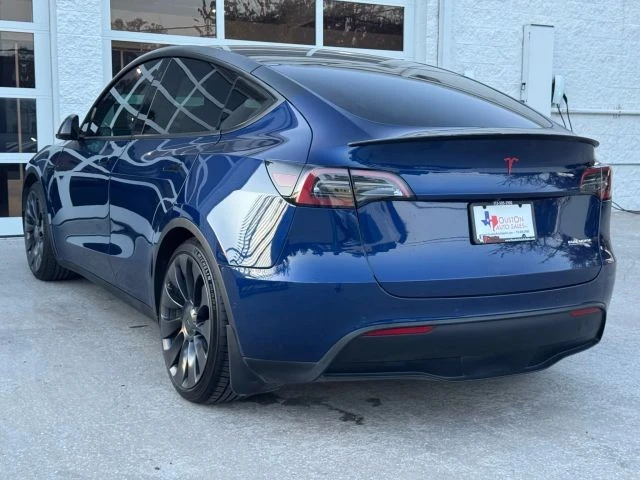 2022 Tesla Model Y Performance - Image 16 of 21