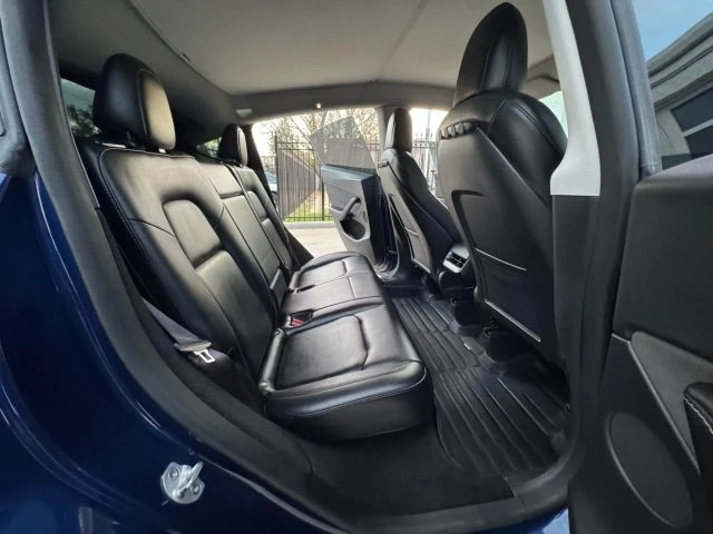 2022 Tesla Model Y Performance - Image 18 of 21