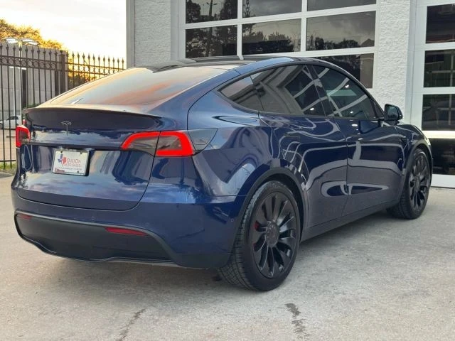2022 Tesla Model Y Performance - Image 10 of 21