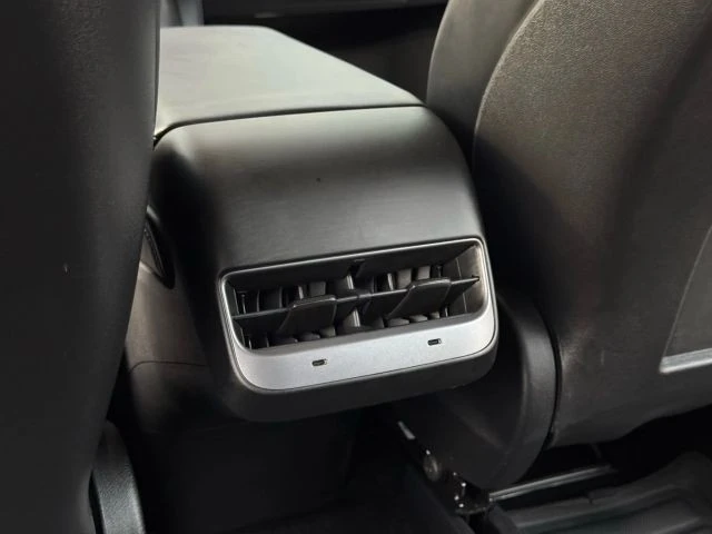 2022 Tesla Model Y Performance - Image 21 of 21