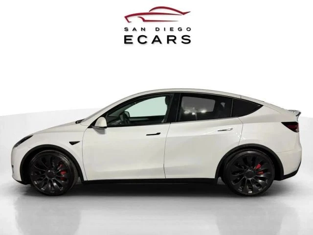 2022 Tesla Model Y Performance - Image 8 of 12