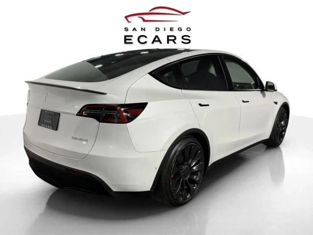 2022 Tesla Model Y Performance - Image 5 of 12