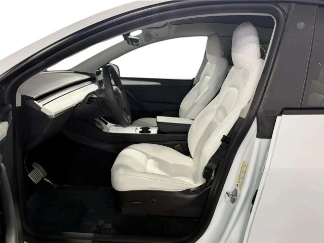 2022 Tesla Model Y Performance - Image 11 of 12