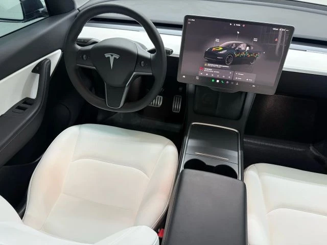 2022 Tesla Model Y Performance - Image 9 of 12
