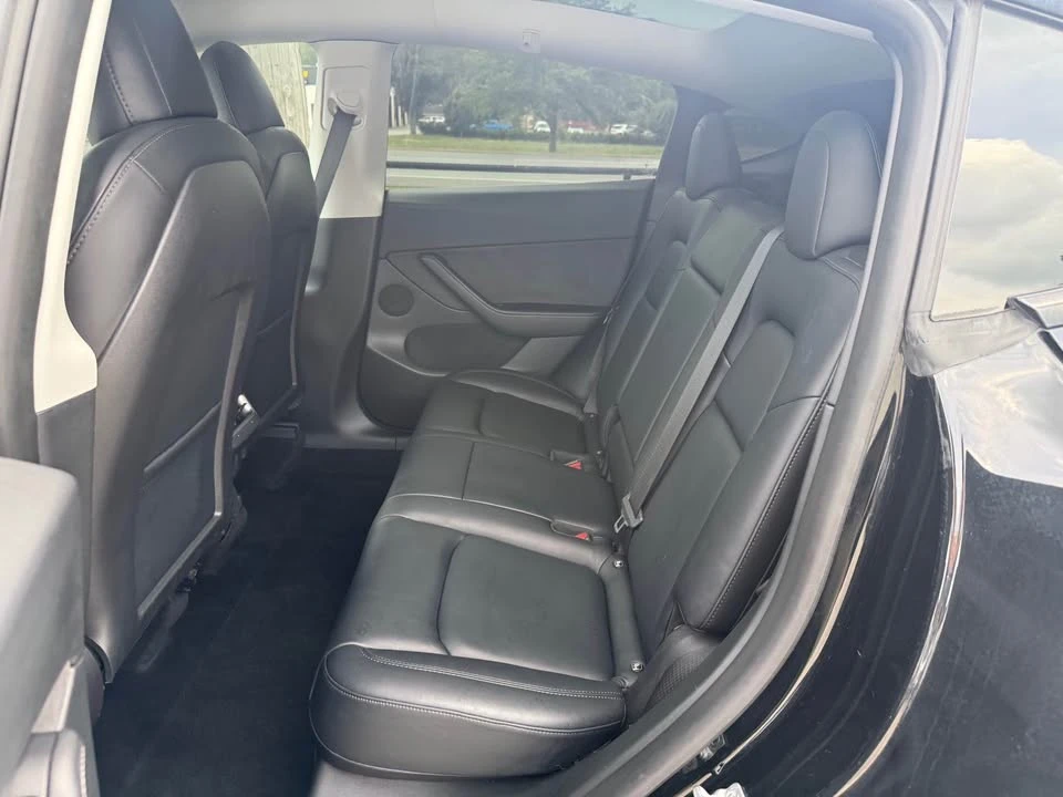 2022 Tesla Model Y Performance - Image 11 of 20