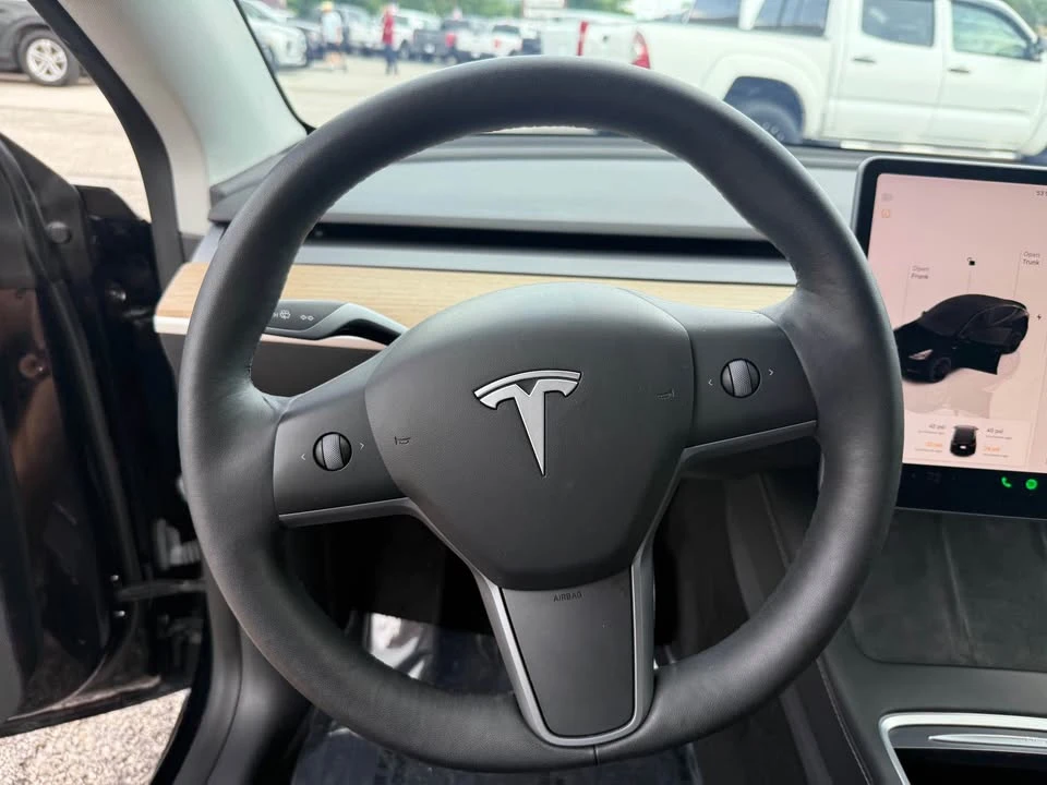2022 Tesla Model Y Performance - Image 19 of 20