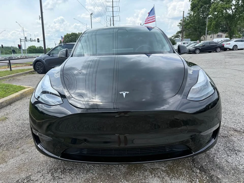 2022 Tesla Model Y Performance - Image 9 of 20