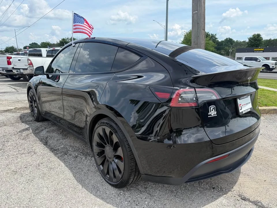 2022 Tesla Model Y Performance - Image 6 of 20