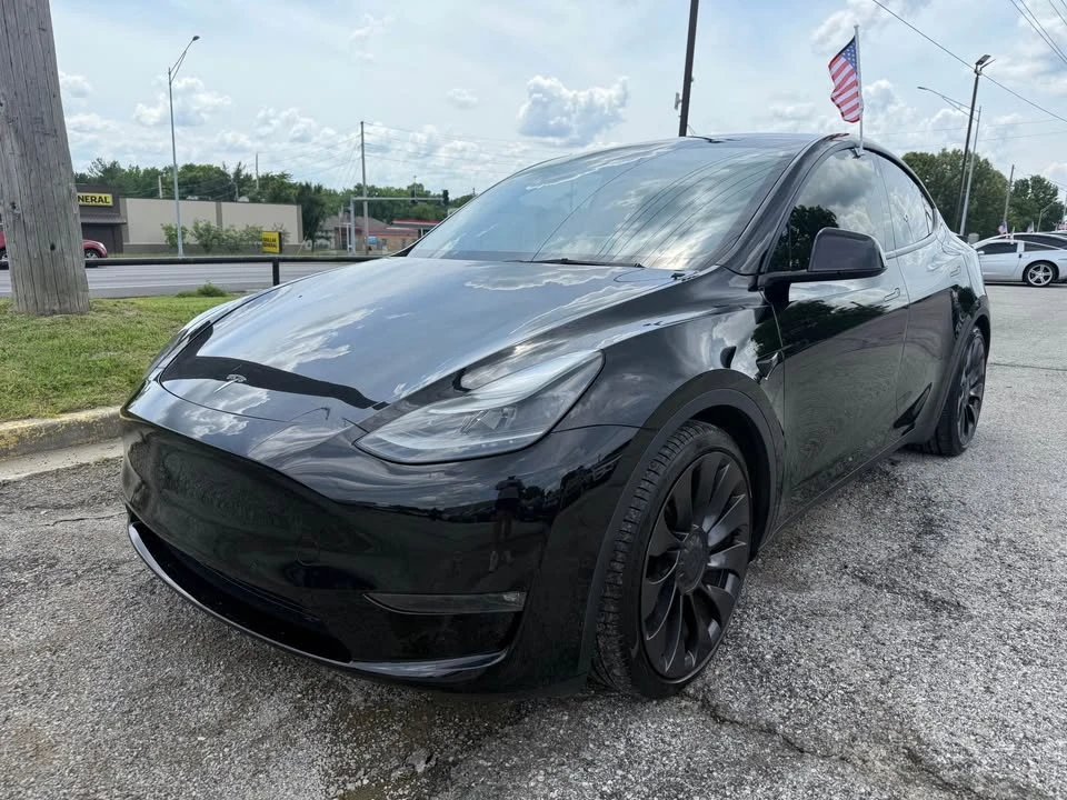 2022 Tesla Model Y Performance - Image 8 of 20