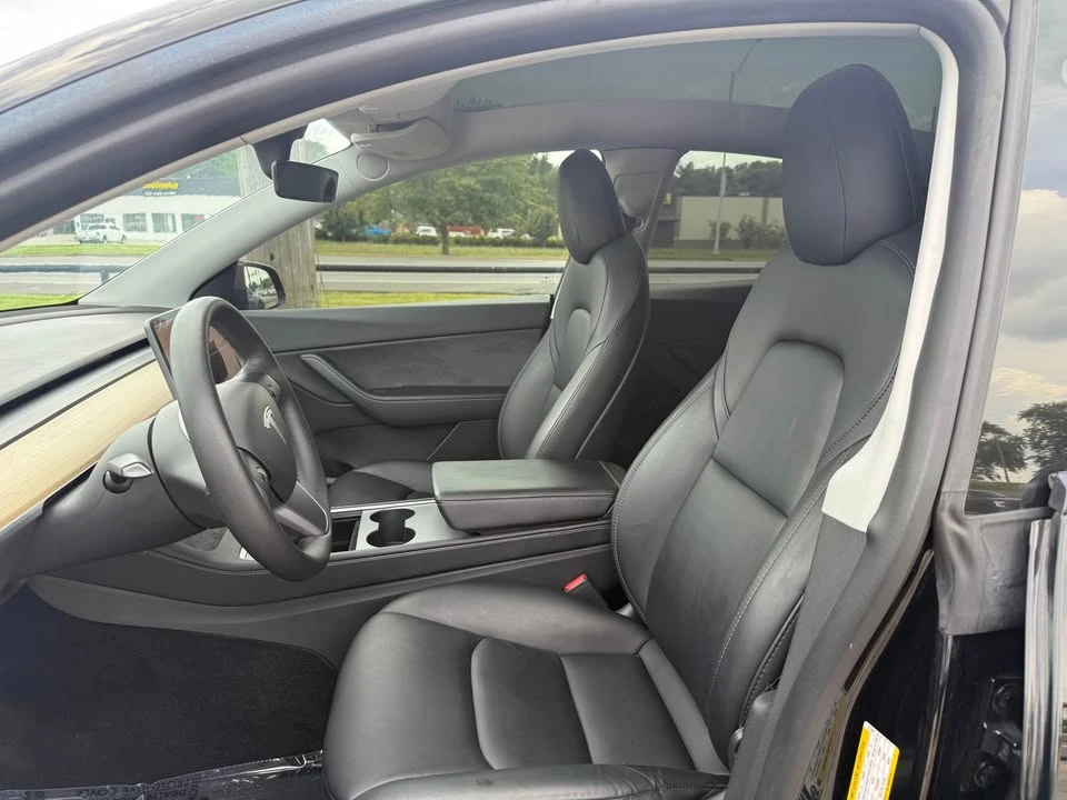 2022 Tesla Model Y Performance - Image 14 of 20