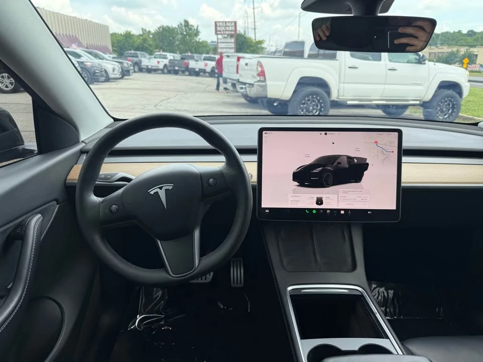 2022 Tesla Model Y Performance - Image 12 of 20