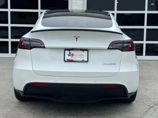 2022 Tesla Model Y Performance - Image 13 of 21