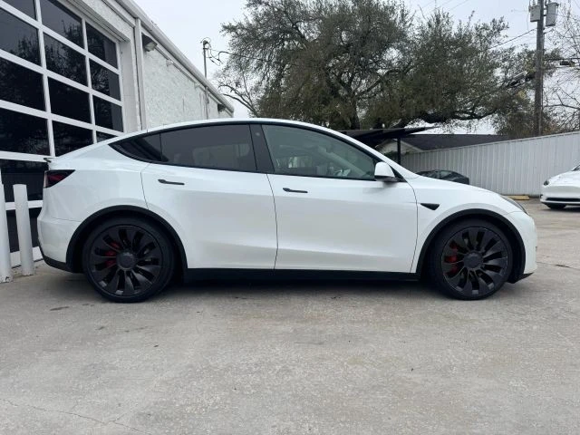 2022 Tesla Model Y Performance - Image 21 of 21