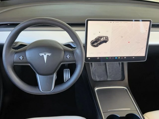 2022 Tesla Model Y Performance - Image 15 of 21