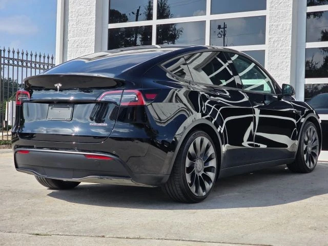 2022 Tesla Model Y Performance - Image 5 of 21