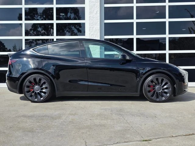 2022 Tesla Model Y Performance - Image 3 of 21