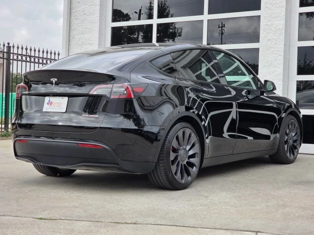2022 Tesla Model Y Performance - Image 5 of 21
