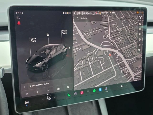 2022 Tesla Model Y Performance - Image 19 of 21
