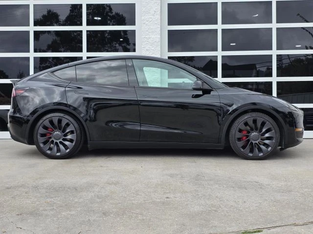 2022 Tesla Model Y Performance - Image 3 of 21