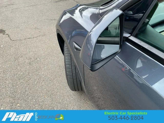 2022 Tesla Model Y Performance - Image 19 of 21