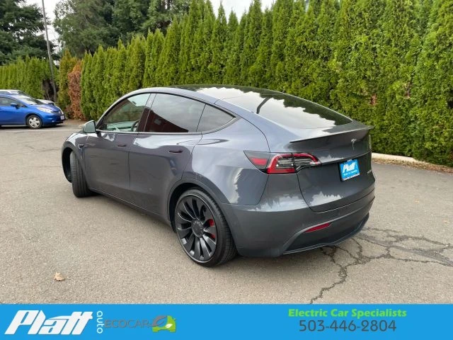 2022 Tesla Model Y Performance - Image 9 of 21