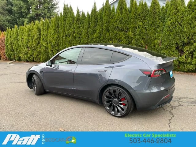 2022 Tesla Model Y Performance - Image 8 of 21